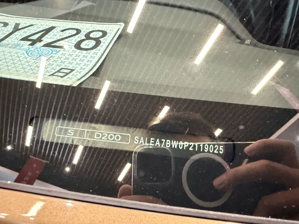 2023 Land Rover Defender 3.0T 400HP L6 8AT,autocango,china used car exporter,china ev exporter,chinese used car exporter,chinese used ev exporter