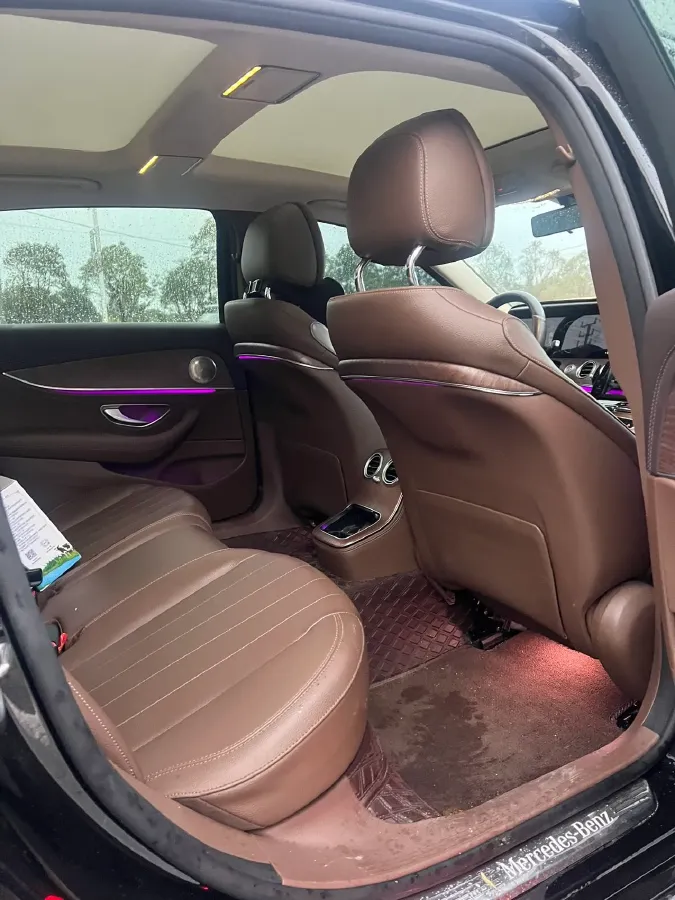 2022 Mercedes-Benz E Class 2.0T 197HP L4 9AT,autocango,china used car exporter,china ev exporter,chinese used car exporter,chinese used ev exporter