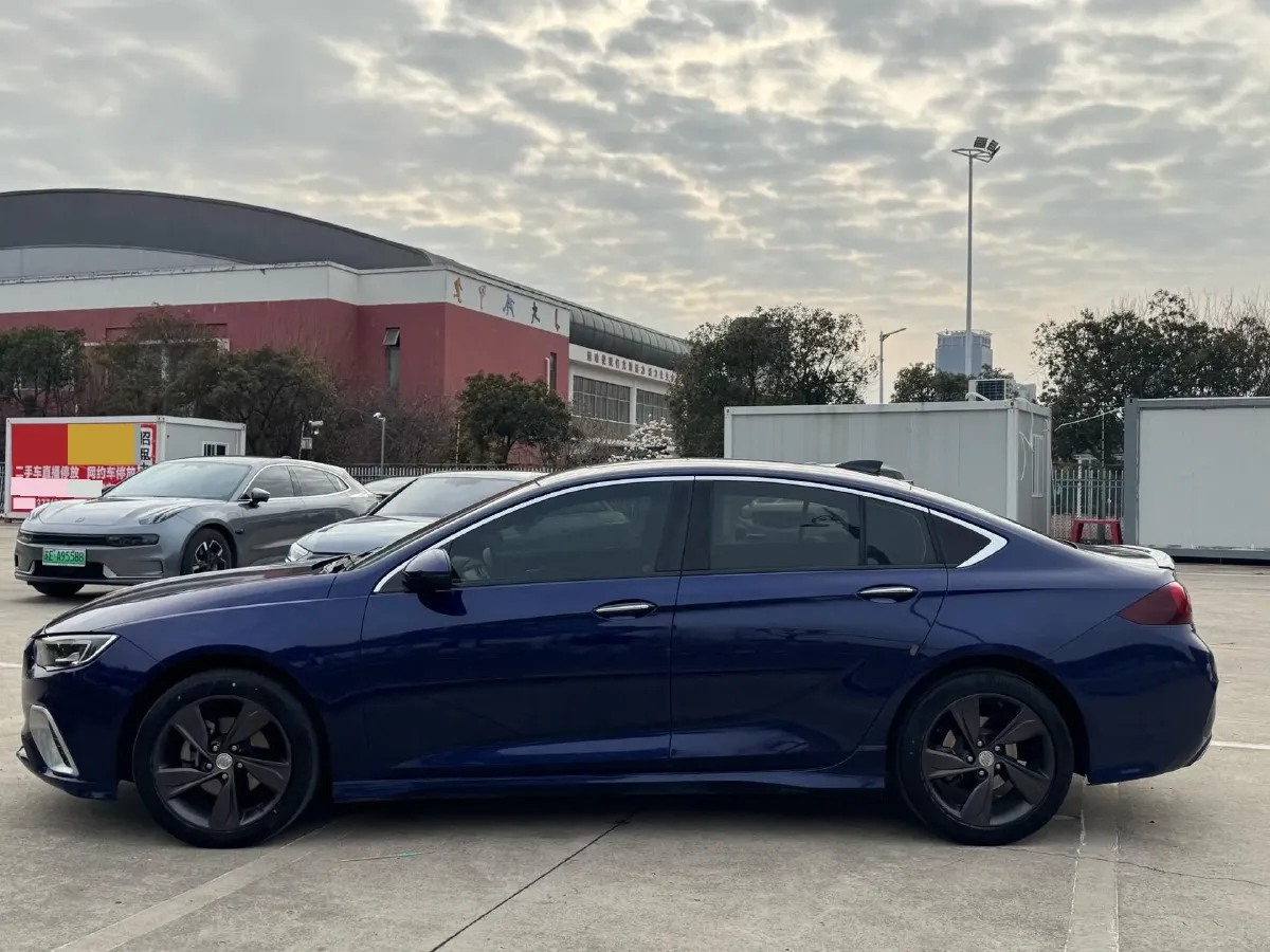 2019 Buick Regal 2.0T 261HP L4 9AT,autocango,china used car exporter,china ev exporter,chinese used car exporter,chinese used ev exporter