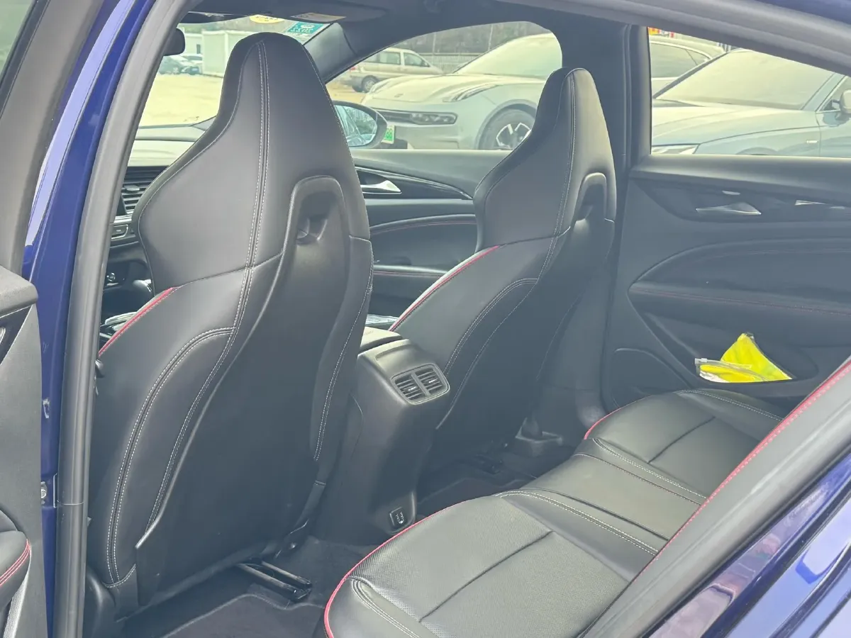 2019 Buick Regal 2.0T 261HP L4 9AT,autocango,china used car exporter,china ev exporter,chinese used car exporter,chinese used ev exporter