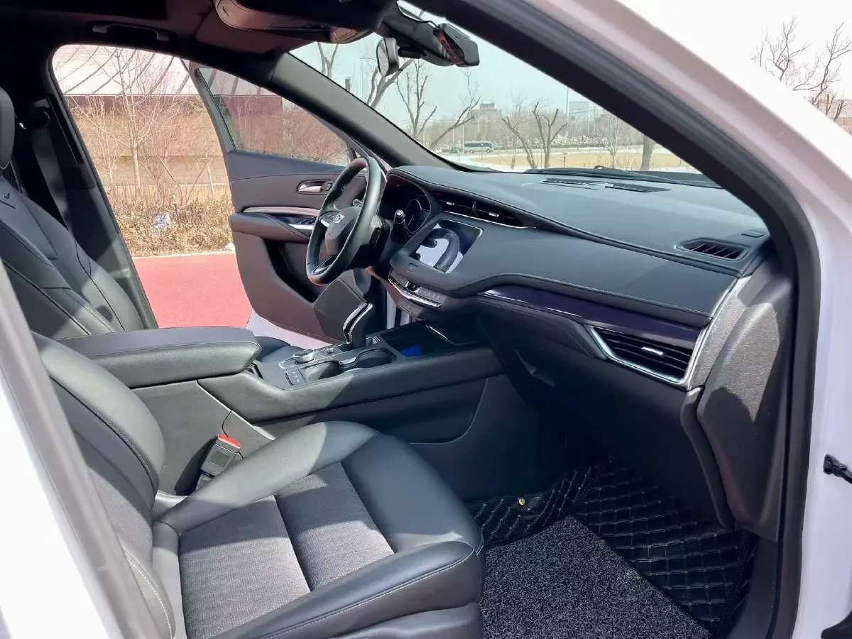 2021 Cadillac XT4 2.0T 237HP L4 9AT,autocango,china used car exporter,china ev exporter,chinese used car exporter,chinese used ev exporter