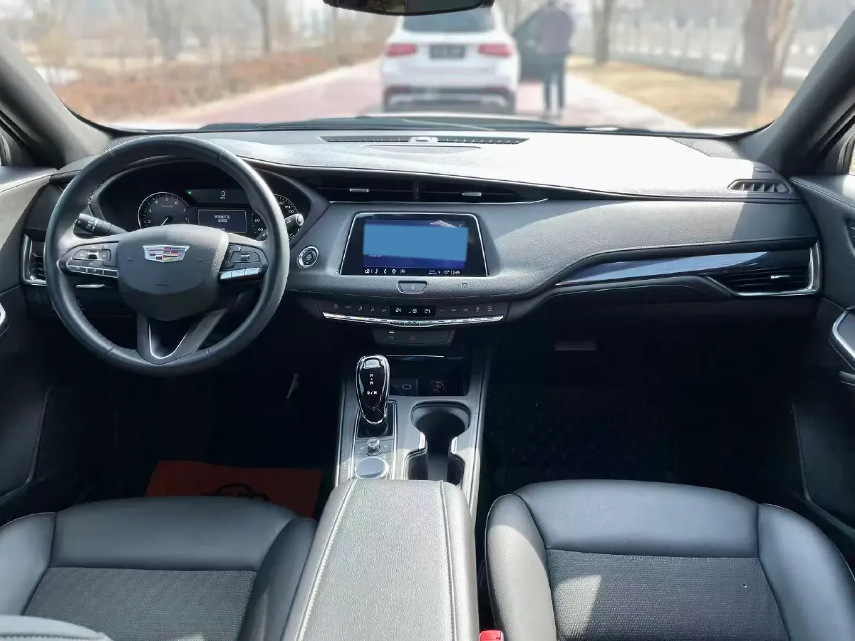 2021 Cadillac XT4 2.0T 237HP L4 9AT,autocango,china used car exporter,china ev exporter,chinese used car exporter,chinese used ev exporter