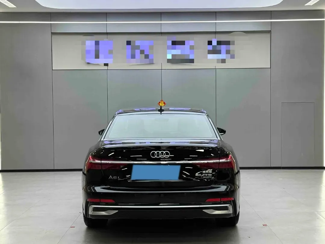 2023 Audi A6L 2.0T 245HP L4 7DCT,autocango,china used car exporter,china ev exporter,chinese used car exporter,chinese used ev exporter