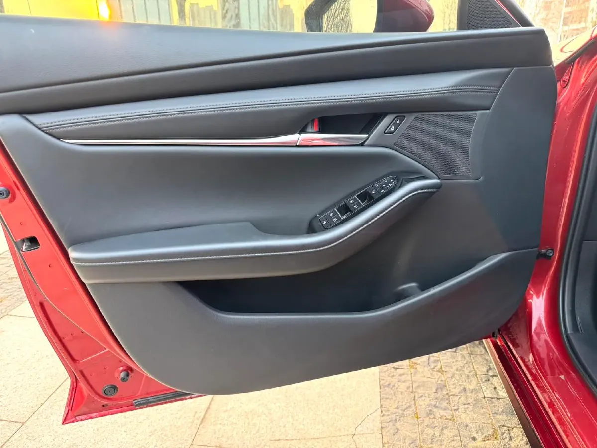 2022 Mazda 3 Axela 2.0L 158HP L4 6AT,autocango,china used car exporter,china ev exporter,chinese used car exporter,chinese used ev exporter