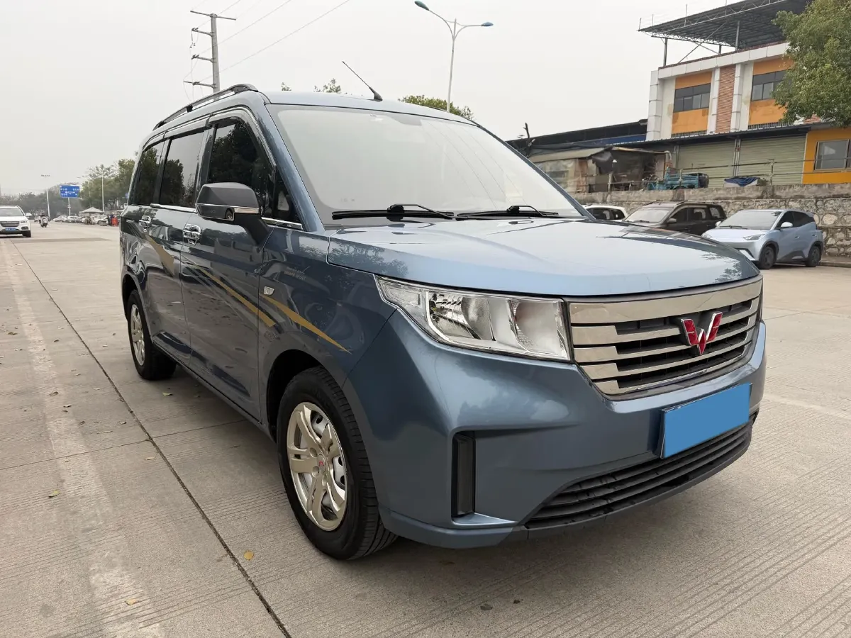 2019 WuLing HongGuang Plus 1.5T 147HP L4 6MT,autocango,china used car exporter,china ev exporter,chinese used car exporter,chinese used ev exporter
