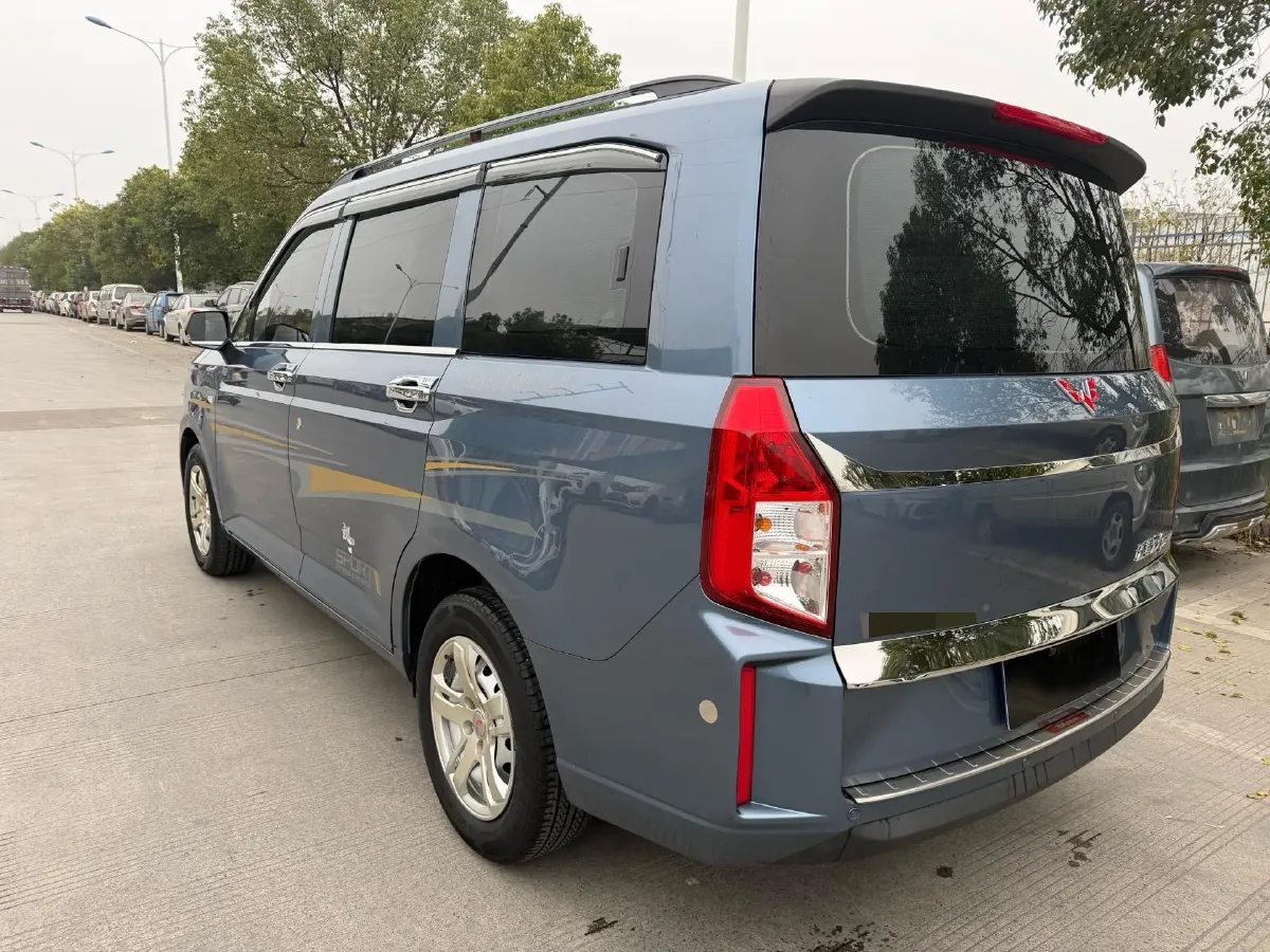 2019 WuLing HongGuang Plus 1.5T 147HP L4 6MT,autocango,china used car exporter,china ev exporter,chinese used car exporter,chinese used ev exporter