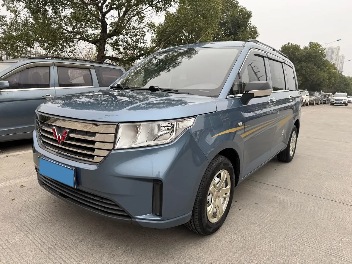 2019 WuLing HongGuang Plus 1.5T 147HP L4 6MT,autocango,china used car exporter,china ev exporter,chinese used car exporter,chinese used ev exporter