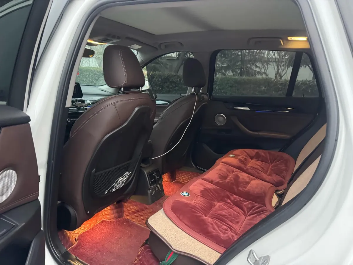 2021 BMW X1 2.0T 192HP L4 7DCT,autocango,china used car exporter,china ev exporter,chinese used car exporter,chinese used ev exporter