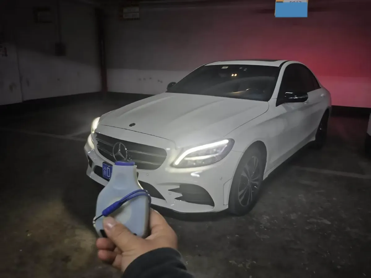 2020 Mercedes-Benz C Class 1.5T 184HP L4 9AT,autocango,china used car exporter,china ev exporter,chinese used car exporter,chinese used ev exporter