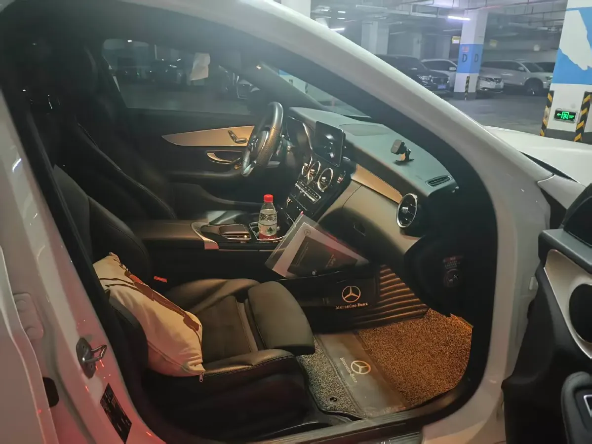 2020 Mercedes-Benz C Class 1.5T 184HP L4 9AT,autocango,china used car exporter,china ev exporter,chinese used car exporter,chinese used ev exporter