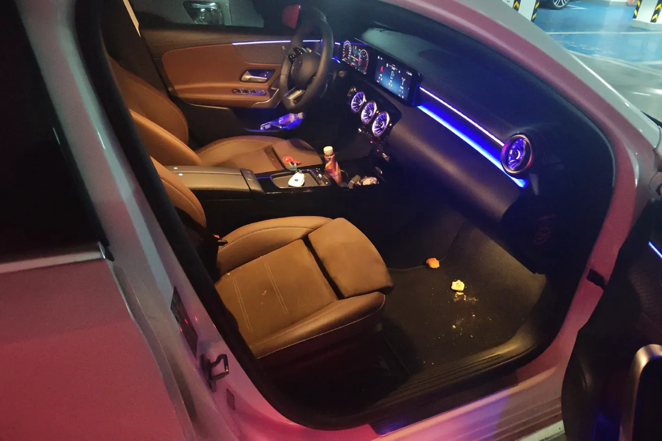 2025 Mercedes-Benz A Class 1.3T 163HP L4 7DCT,autocango,china used car exporter,china ev exporter,chinese used car exporter,chinese used ev exporter