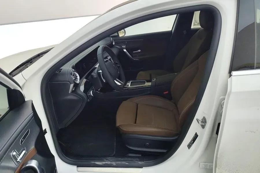2025 Mercedes-Benz A Class 1.3T 163HP L4 7DCT,autocango,china used car exporter,china ev exporter,chinese used car exporter,chinese used ev exporter