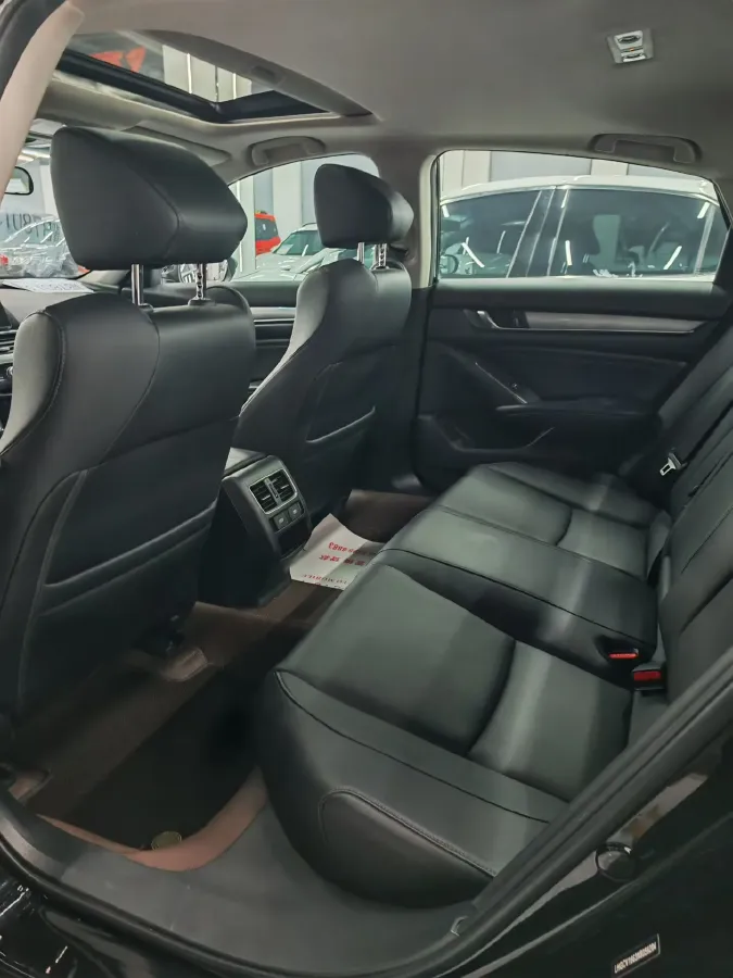 2022 Honda Accord 1.5T 194HP L4 CVT,autocango,china used car exporter,china ev exporter,chinese used car exporter,chinese used ev exporter