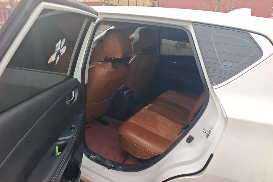 2024 Nissan Tiida 1.6L 122HP L4 CVT,autocango,china used car exporter,china ev exporter,chinese used car exporter,chinese used ev exporter