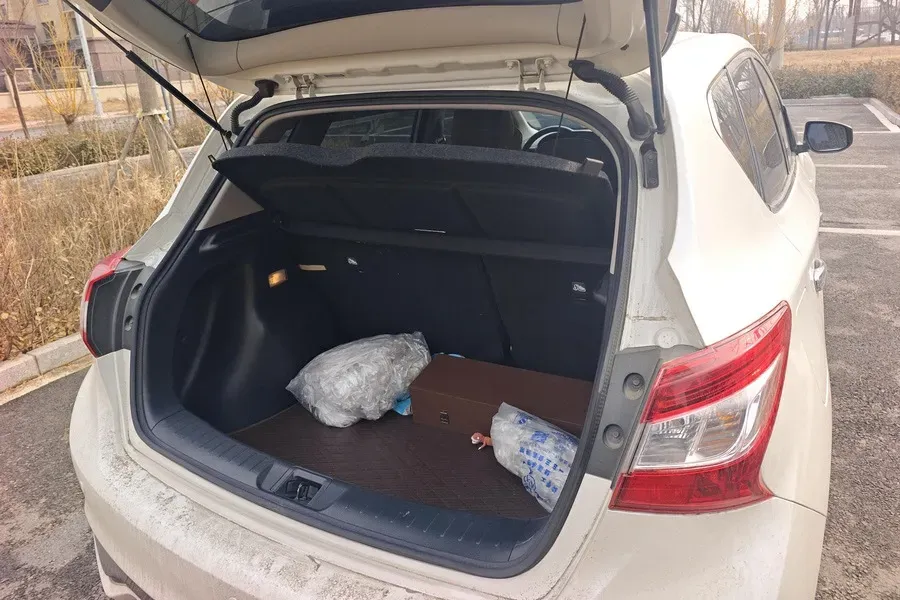 2024 Nissan Tiida 1.6L 122HP L4 CVT,autocango,china used car exporter,china ev exporter,chinese used car exporter,chinese used ev exporter