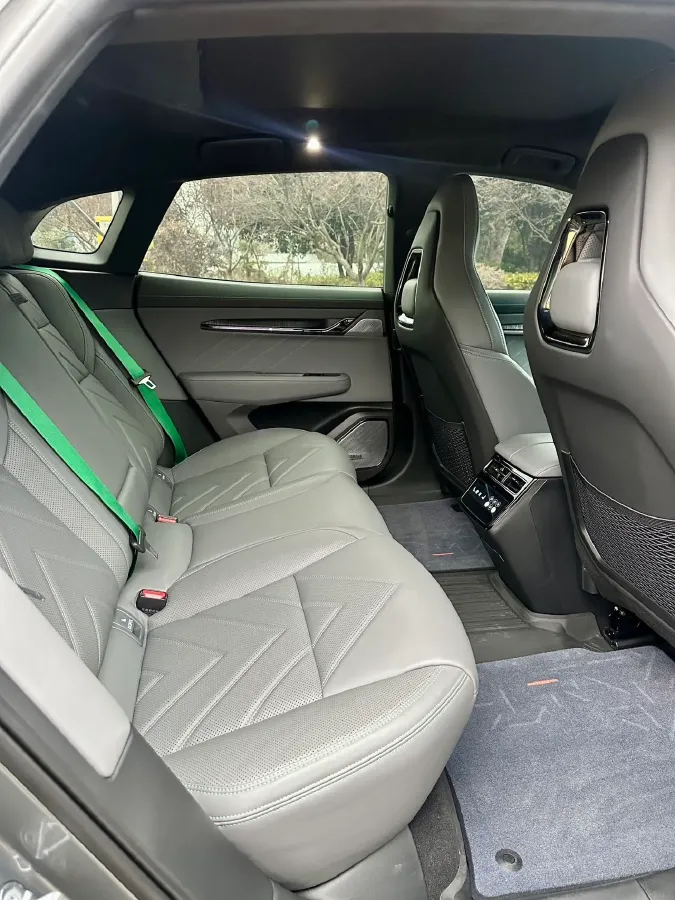 2022 Zeekr 001 BEV 100KWH,autocango,china used car exporter,china ev exporter,chinese used car exporter,chinese used ev exporter