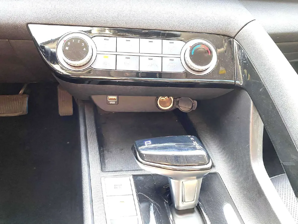 2021 Hyundai Elantra 1.5L 115HP L4 CVT,autocango,china used car exporter,china ev exporter,chinese used car exporter,chinese used ev exporter