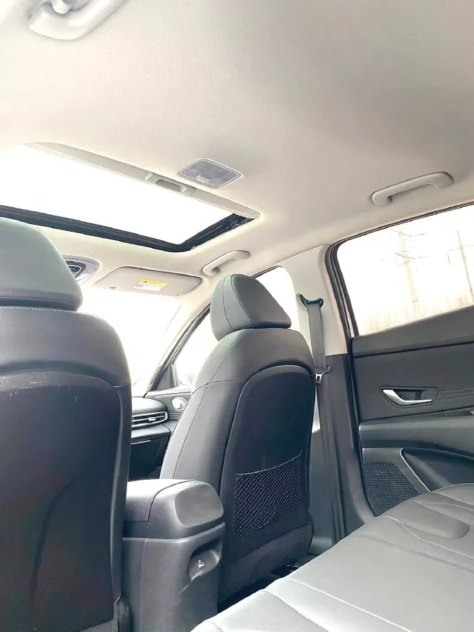 2021 Hyundai Elantra 1.5L 115HP L4 CVT,autocango,china used car exporter,china ev exporter,chinese used car exporter,chinese used ev exporter