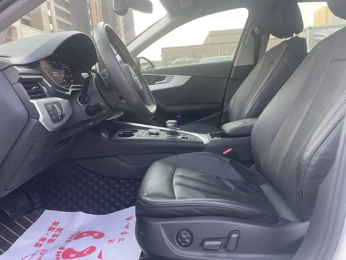 2019 Audi A4L 2.0T 190HP L4 7DCT,autocango,china used car exporter,china ev exporter,chinese used car exporter,chinese used ev exporter