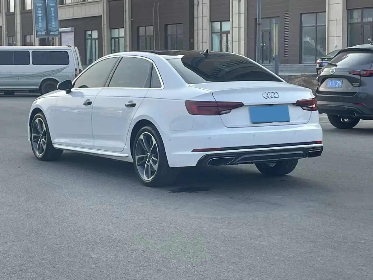 2019 Audi A4L 2.0T 190HP L4 7DCT,autocango,china used car exporter,china ev exporter,chinese used car exporter,chinese used ev exporter
