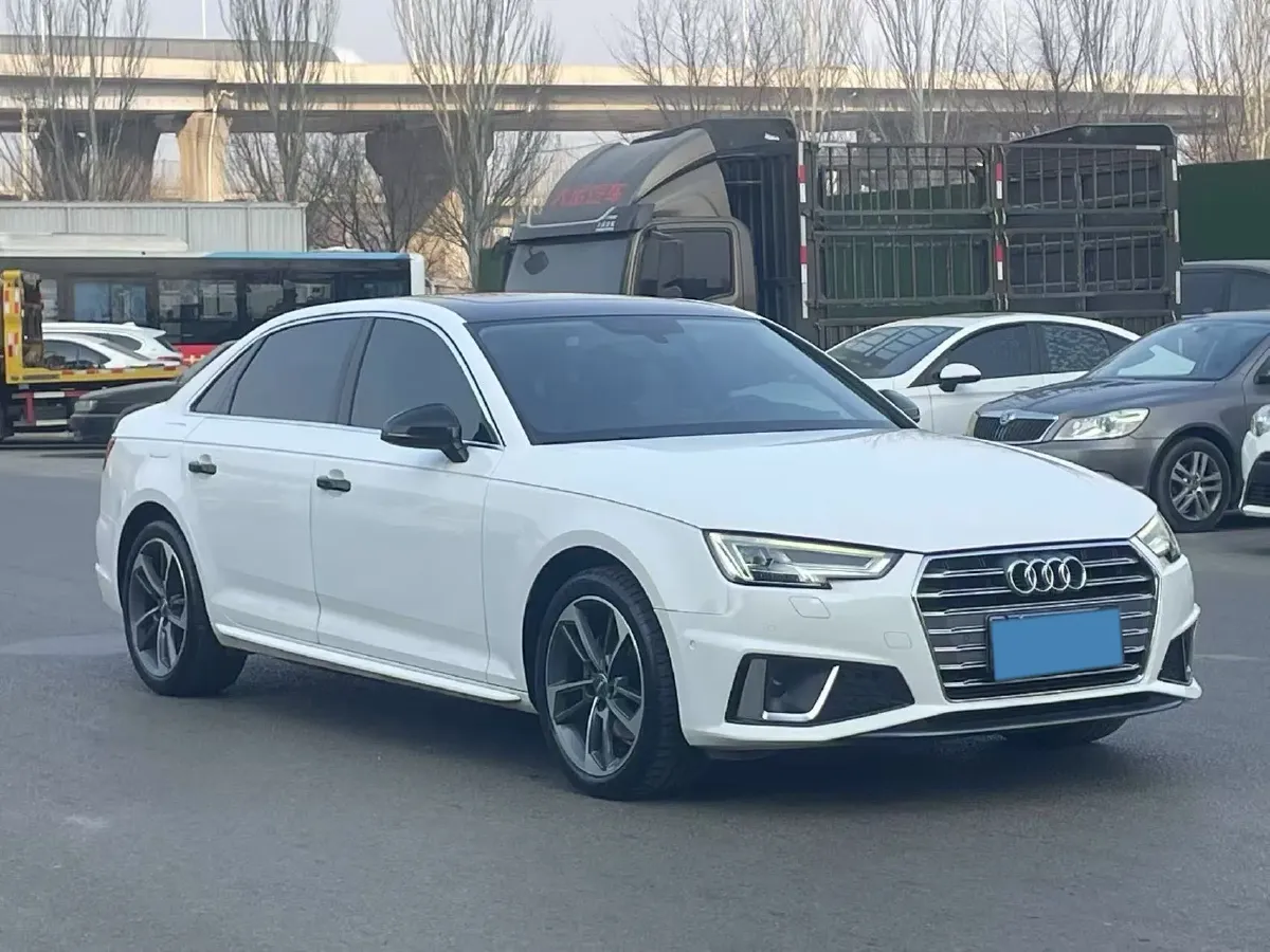 2019 Audi A4L 2.0T 190HP L4 7DCT,autocango,china used car exporter,china ev exporter,chinese used car exporter,chinese used ev exporter
