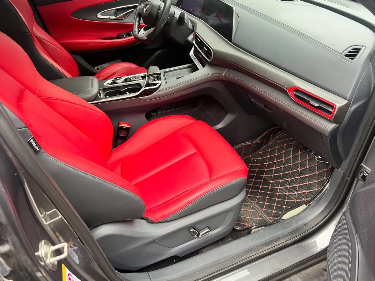 2021 ChangAn UNI-T 1.5T 180HP L4 7DCT,autocango,china used car exporter,china ev exporter,chinese used car exporter,chinese used ev exporter