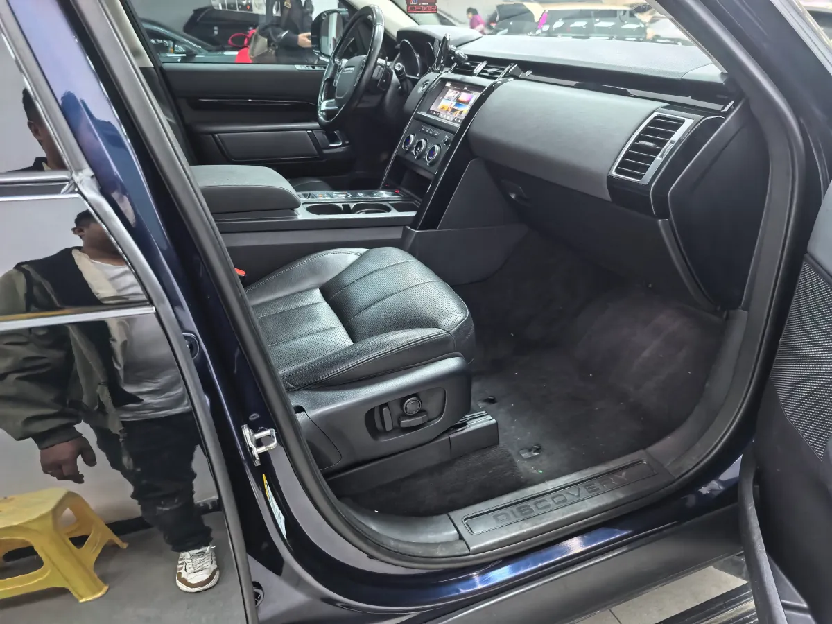 2018 Land Rover Discovery 3.0T 340HP V6 8AT,autocango,china used car exporter,china ev exporter,chinese used car exporter,chinese used ev exporter