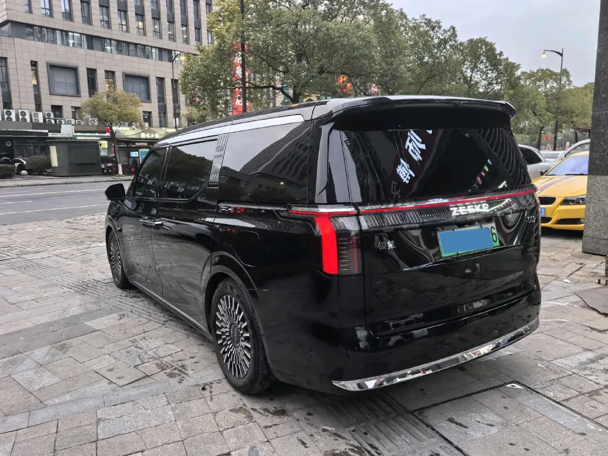 2024 Zeekr 009 BEV 108KWH,autocango,china used car exporter,china ev exporter,chinese used car exporter,chinese used ev exporter