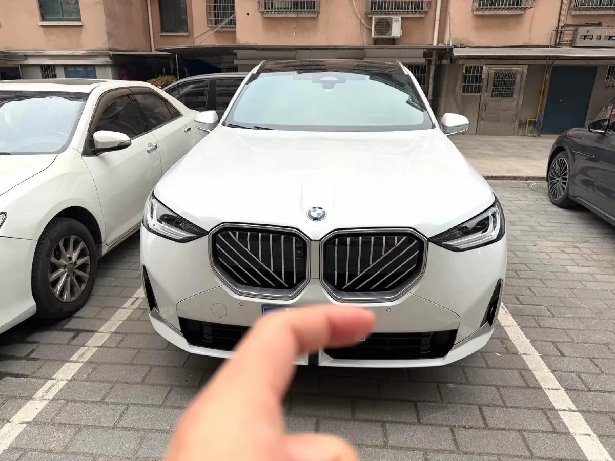 2025 BMW X3 2.0T 190HP L4 8AT,autocango,china used car exporter,china ev exporter,chinese used car exporter,chinese used ev exporter