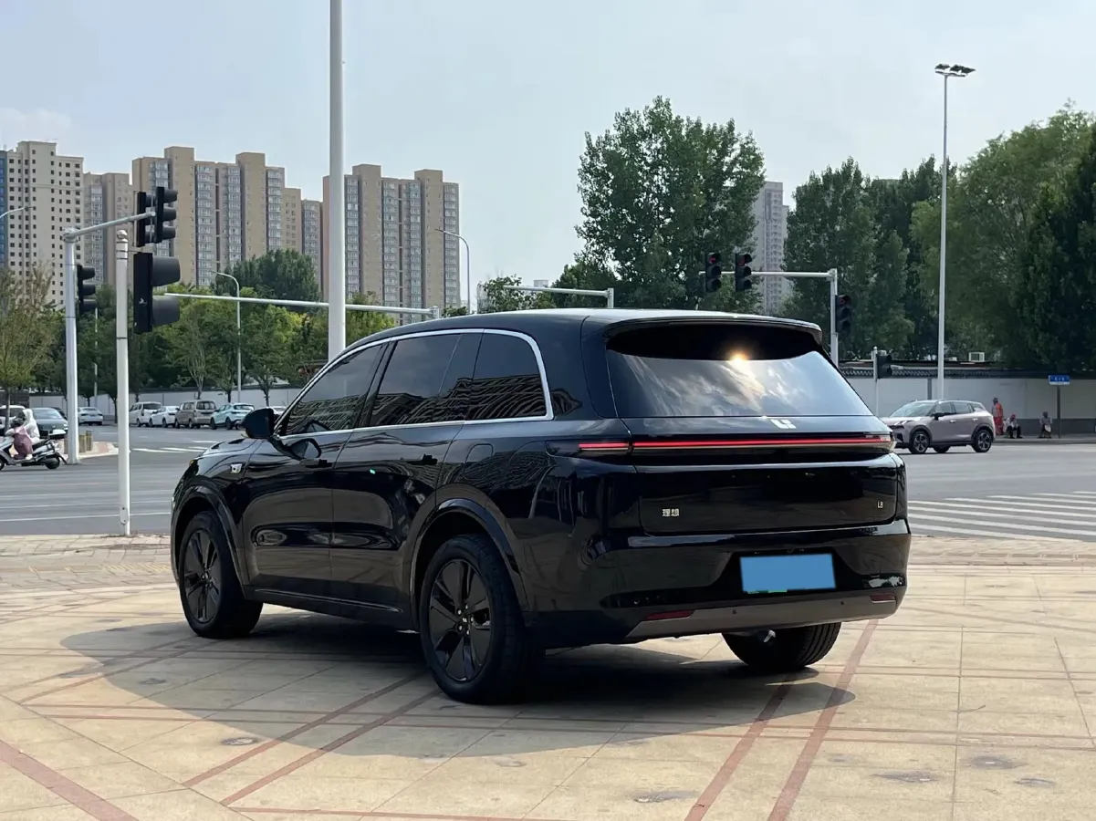 2024 Volvo S60 2.0T 197HP L4 7DCT,autocango,china used car exporter,china ev exporter,chinese used car exporter,chinese used ev exporter