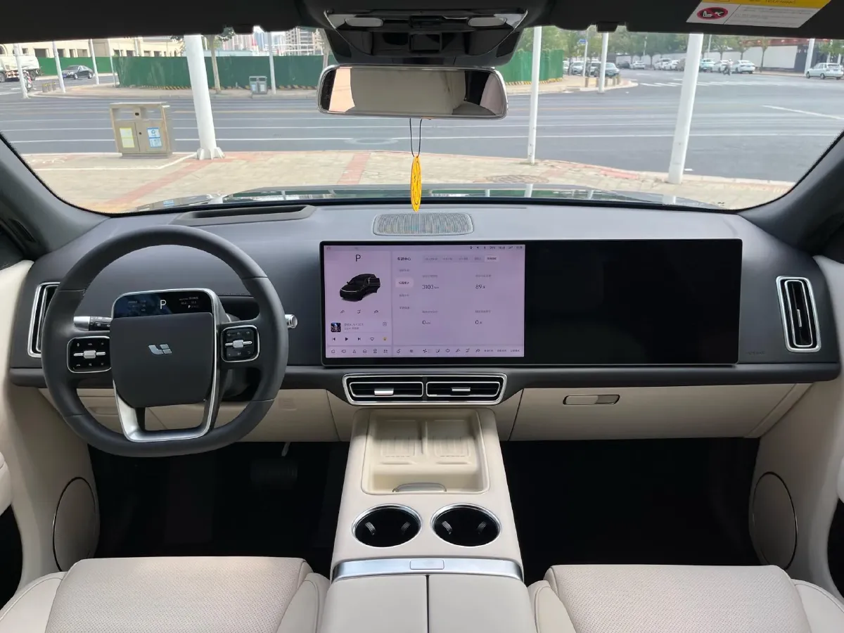 2024 Volvo S60 2.0T 197HP L4 7DCT,autocango,china used car exporter,china ev exporter,chinese used car exporter,chinese used ev exporter