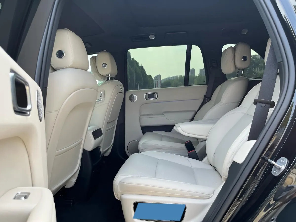 2024 Volvo S60 2.0T 197HP L4 7DCT,autocango,china used car exporter,china ev exporter,chinese used car exporter,chinese used ev exporter