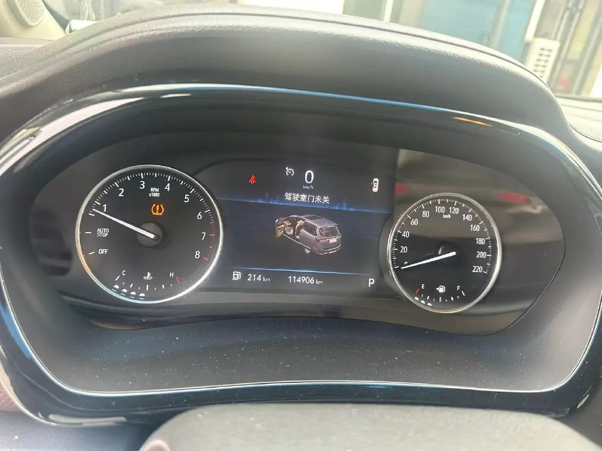 2021 Buick GL8 2.0T 237HP L4 9AT,autocango,china used car exporter,china ev exporter,chinese used car exporter,chinese used ev exporter