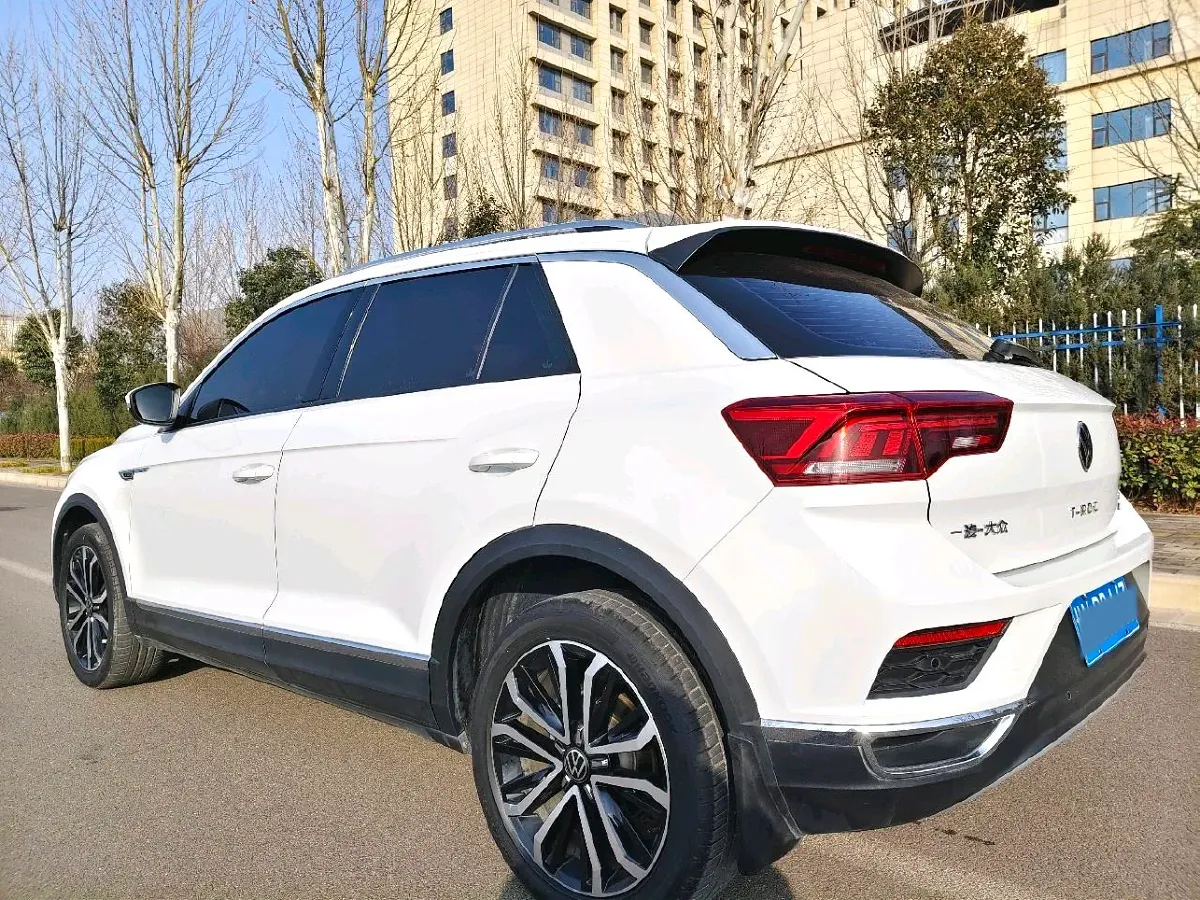 2022 Volkswagen T-Roc 1.4T 150HP L4 7DCT,autocango,china used car exporter,china ev exporter,chinese used car exporter,chinese used ev exporter
