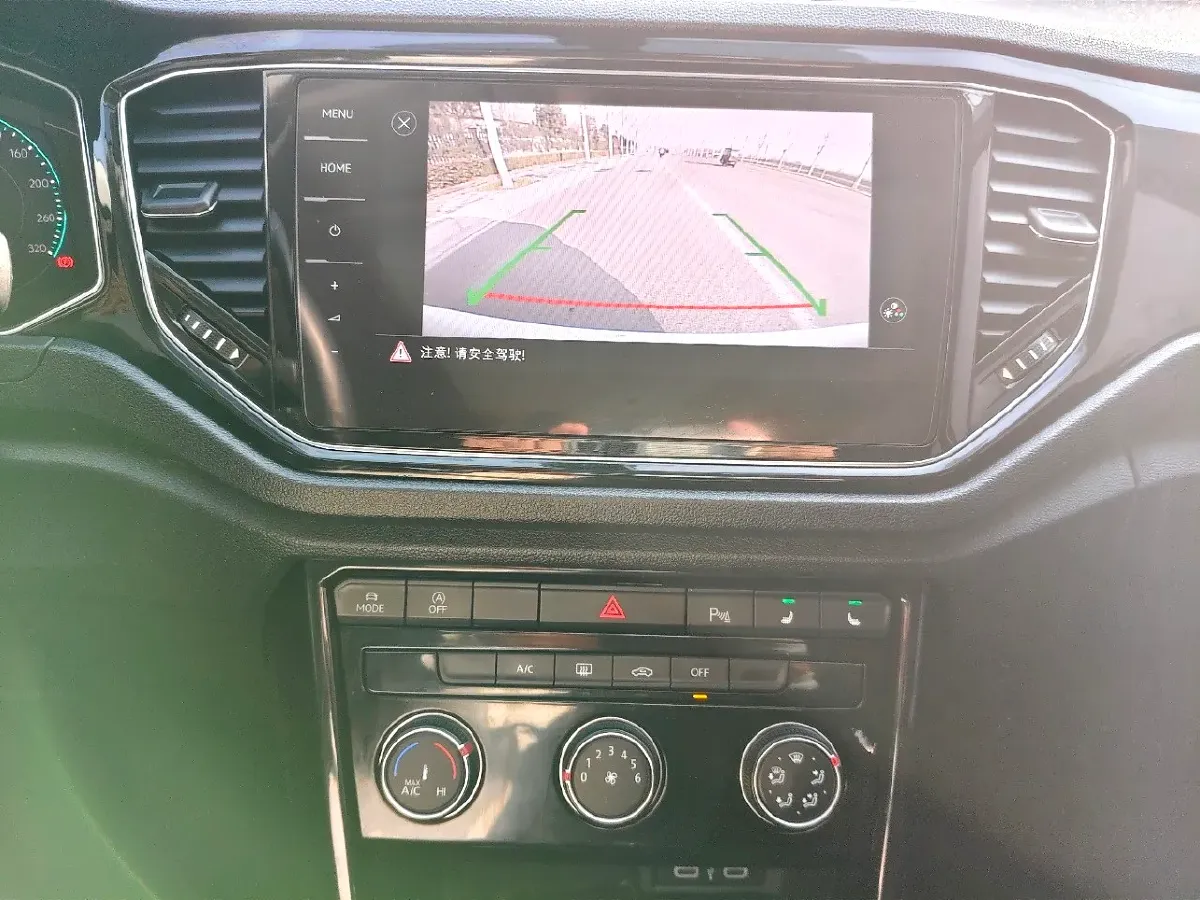 2022 Volkswagen T-Roc 1.4T 150HP L4 7DCT,autocango,china used car exporter,china ev exporter,chinese used car exporter,chinese used ev exporter