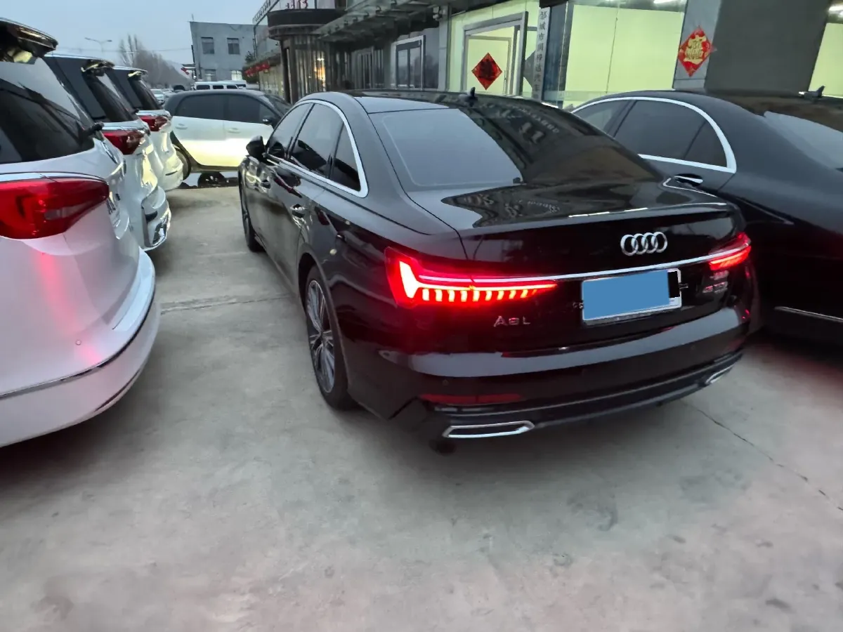 2022 Audi A6L 2.0T 224HP L4 7DCT,autocango,china used car exporter,china ev exporter,chinese used car exporter,chinese used ev exporter