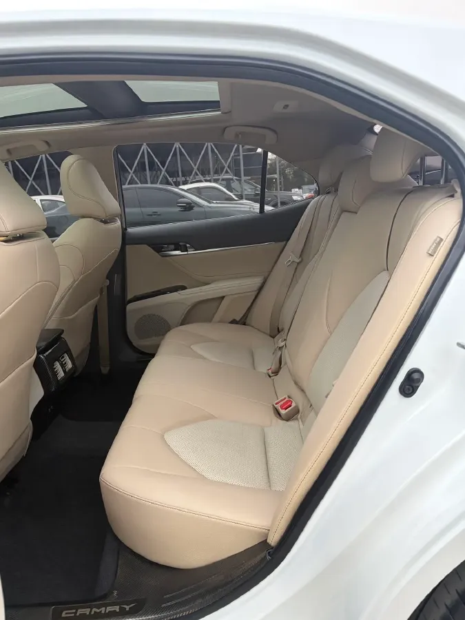 2019 Toyota Camry 2.5L 209HP L4 8AT,autocango,china used car exporter,china ev exporter,chinese used car exporter,chinese used ev exporter