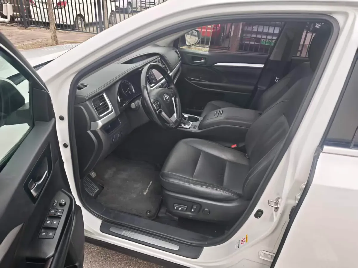 2018 Toyota Highlander 2.0T 220HP L4 6AT,autocango,china used car exporter,china ev exporter,chinese used car exporter,chinese used ev exporter
