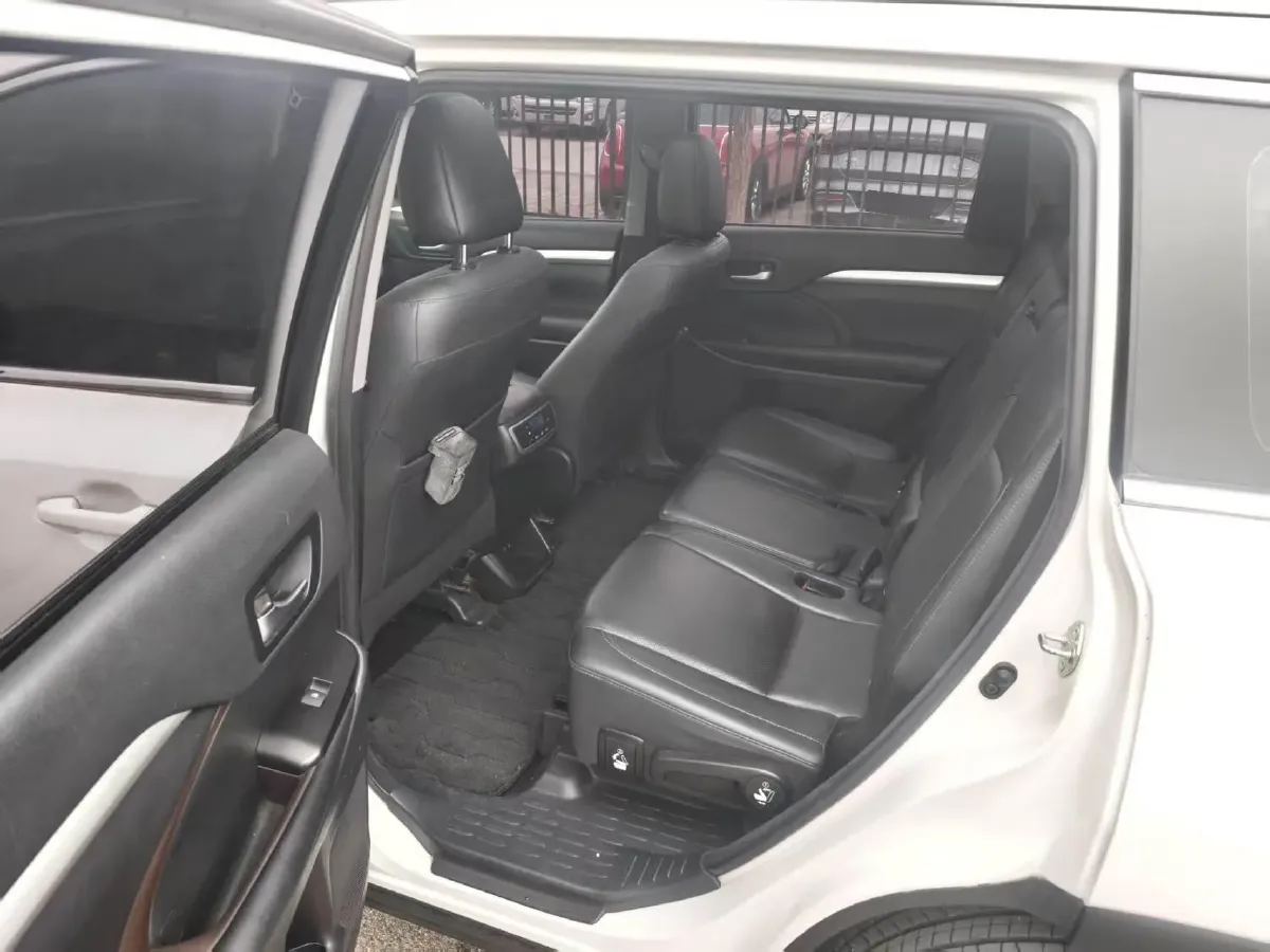 2018 Toyota Highlander 2.0T 220HP L4 6AT,autocango,china used car exporter,china ev exporter,chinese used car exporter,chinese used ev exporter
