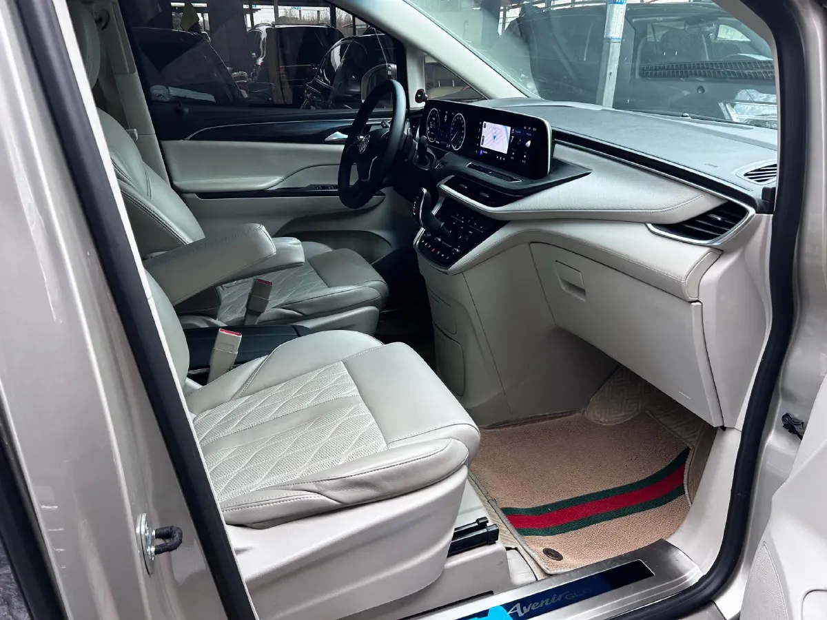 2022 Buick GL8 2.0T 237HP L4 9AT,autocango,china used car exporter,china ev exporter,chinese used car exporter,chinese used ev exporter