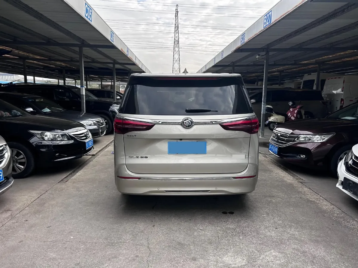 2022 Buick GL8 2.0T 237HP L4 9AT,autocango,china used car exporter,china ev exporter,chinese used car exporter,chinese used ev exporter