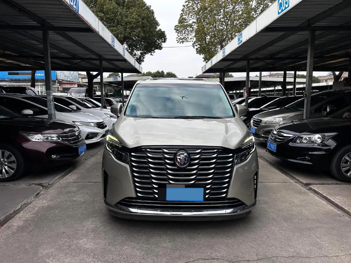 2022 Buick GL8 2.0T 237HP L4 9AT,autocango,china used car exporter,china ev exporter,chinese used car exporter,chinese used ev exporter