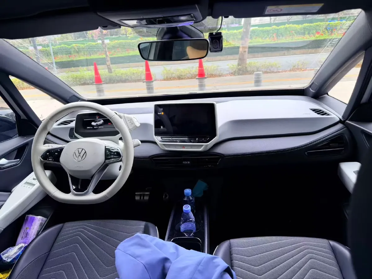 2024 Volkswagen ID.3 BEV 52.8KWH,autocango,china used car exporter,china ev exporter,chinese used car exporter,chinese used ev exporter