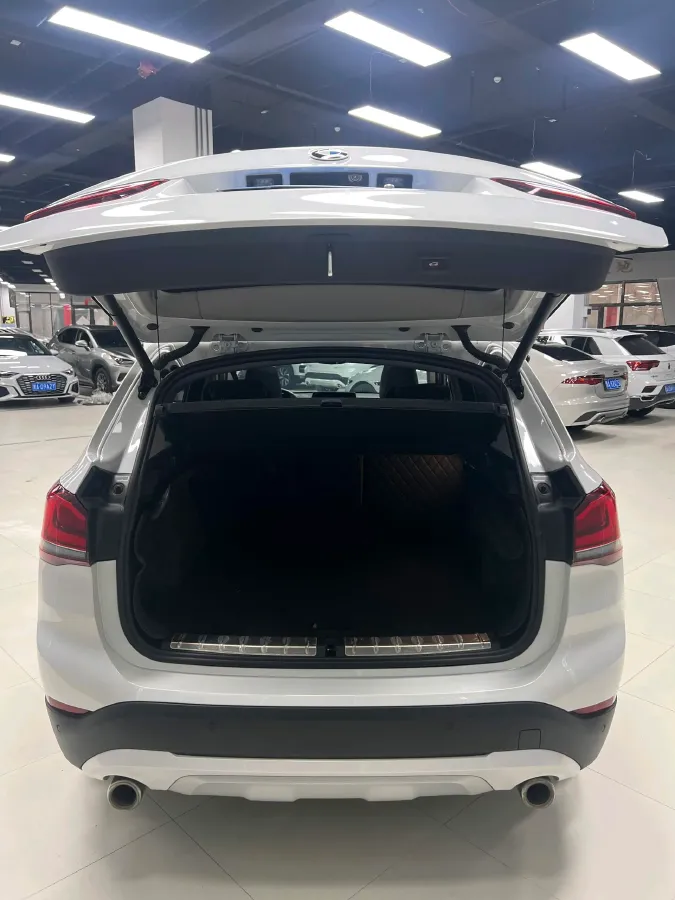 2022 BMW X1 1.5T 140HP L3 7DCT,autocango,china used car exporter,china ev exporter,chinese used car exporter,chinese used ev exporter