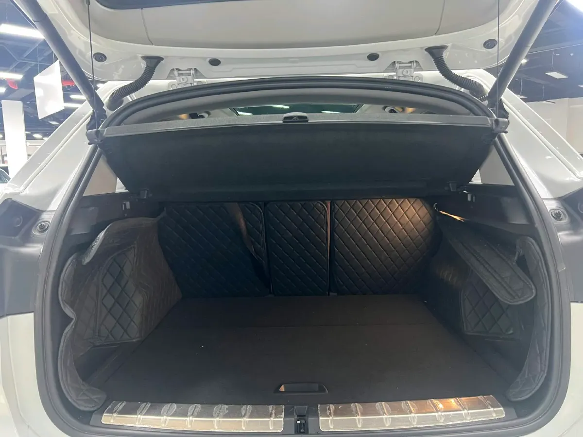 2022 BMW X1 1.5T 140HP L3 7DCT,autocango,china used car exporter,china ev exporter,chinese used car exporter,chinese used ev exporter