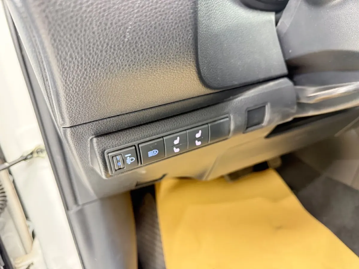 2021 Toyota Corolla 1.2T 116HP L4 CVT,autocango,china used car exporter,china ev exporter,chinese used car exporter,chinese used ev exporter