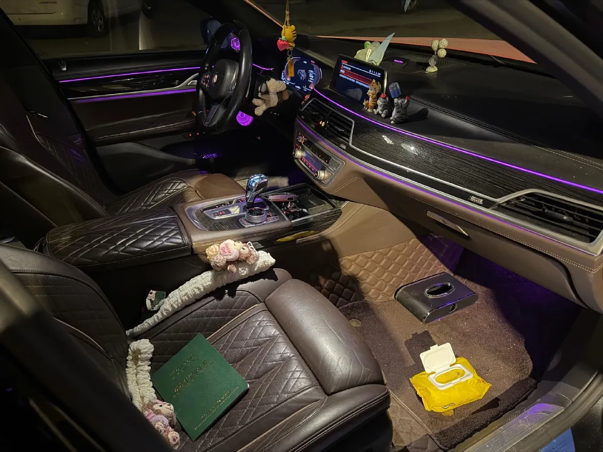 2019 BMW 7 Series 3.0T 340HP L6 8AT,autocango,china used car exporter,china ev exporter,chinese used car exporter,chinese used ev exporter