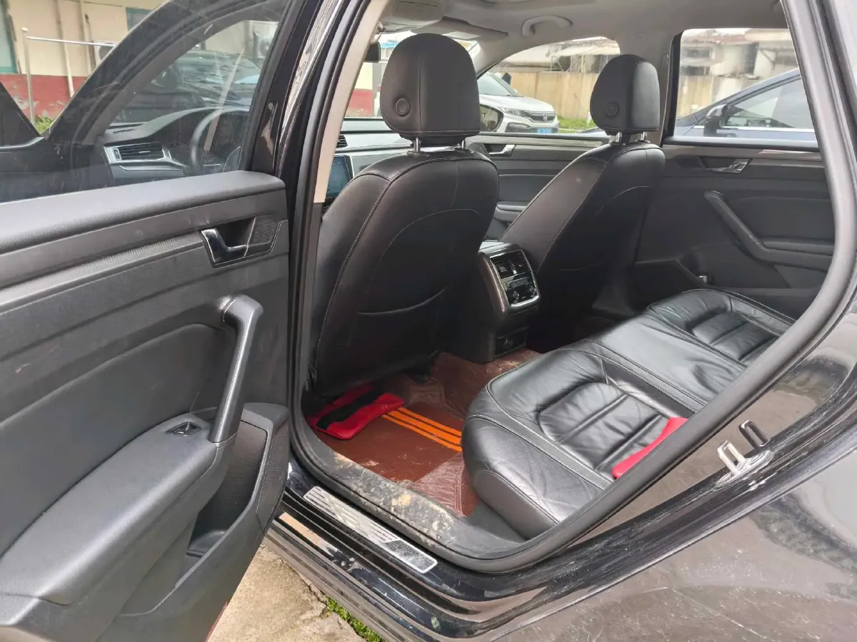 2017 Volkswagen Passat 1.8T 180HP L4 7DCT,autocango,china used car exporter,china ev exporter,chinese used car exporter,chinese used ev exporter