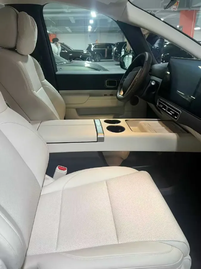 2025 Li MEGA BEV,autocango,china used car exporter,china ev exporter,chinese used car exporter,chinese used ev exporter