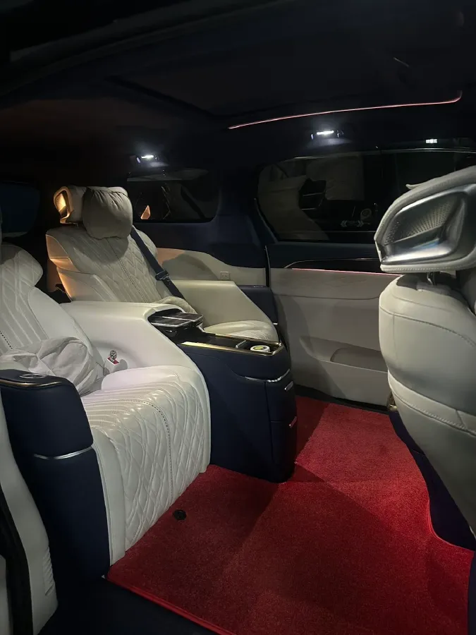 2022 Buick GL8 2.0T 237HP L4 9AT,autocango,china used car exporter,china ev exporter,chinese used car exporter,chinese used ev exporter